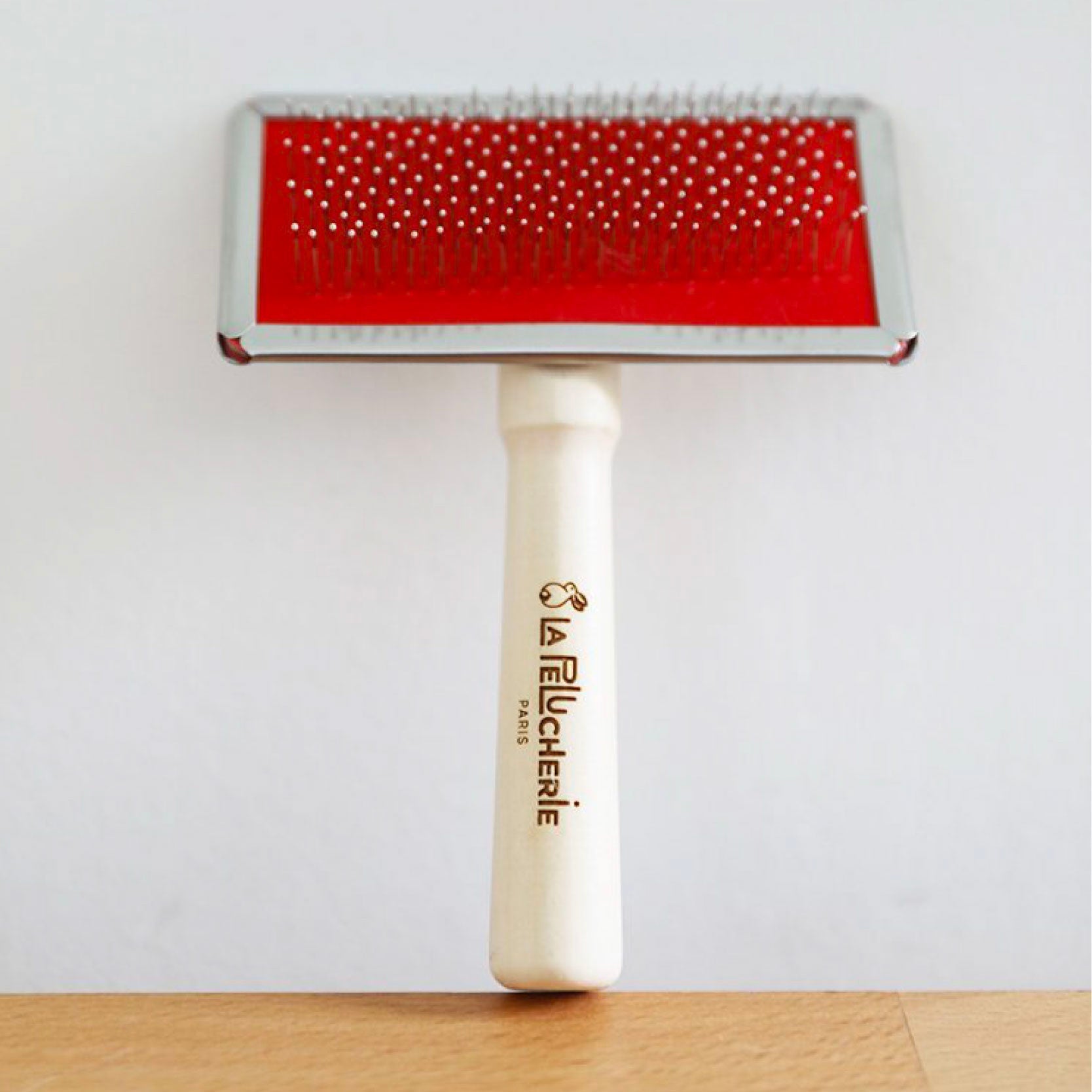 la-pelucherie-brosse-carde-accessoire-peluche-poils-soyeux image 2