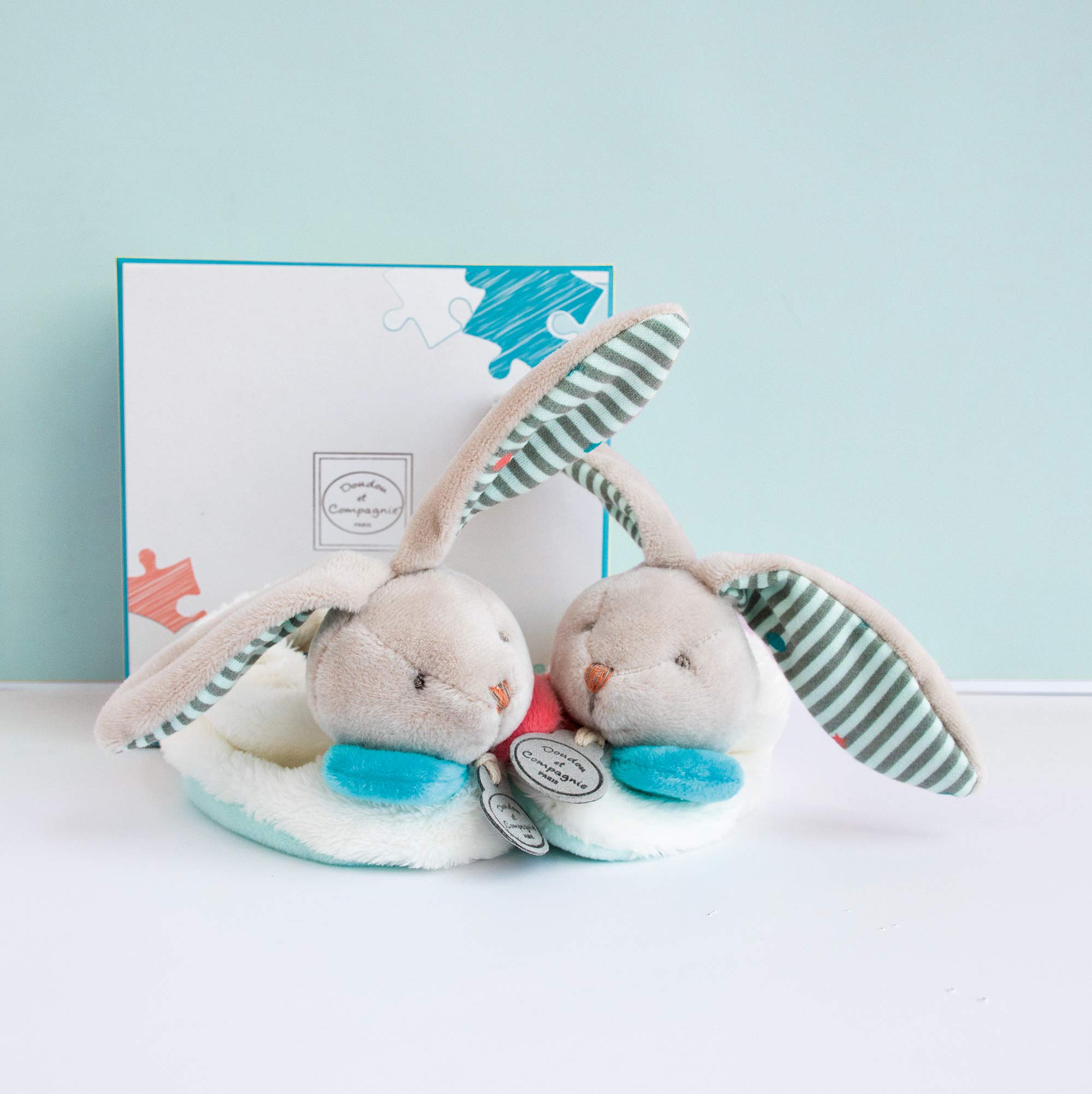 doudou-et-compagnie-chaussons-b-b-lapin-happy-hochet-0-6-mois image 5
