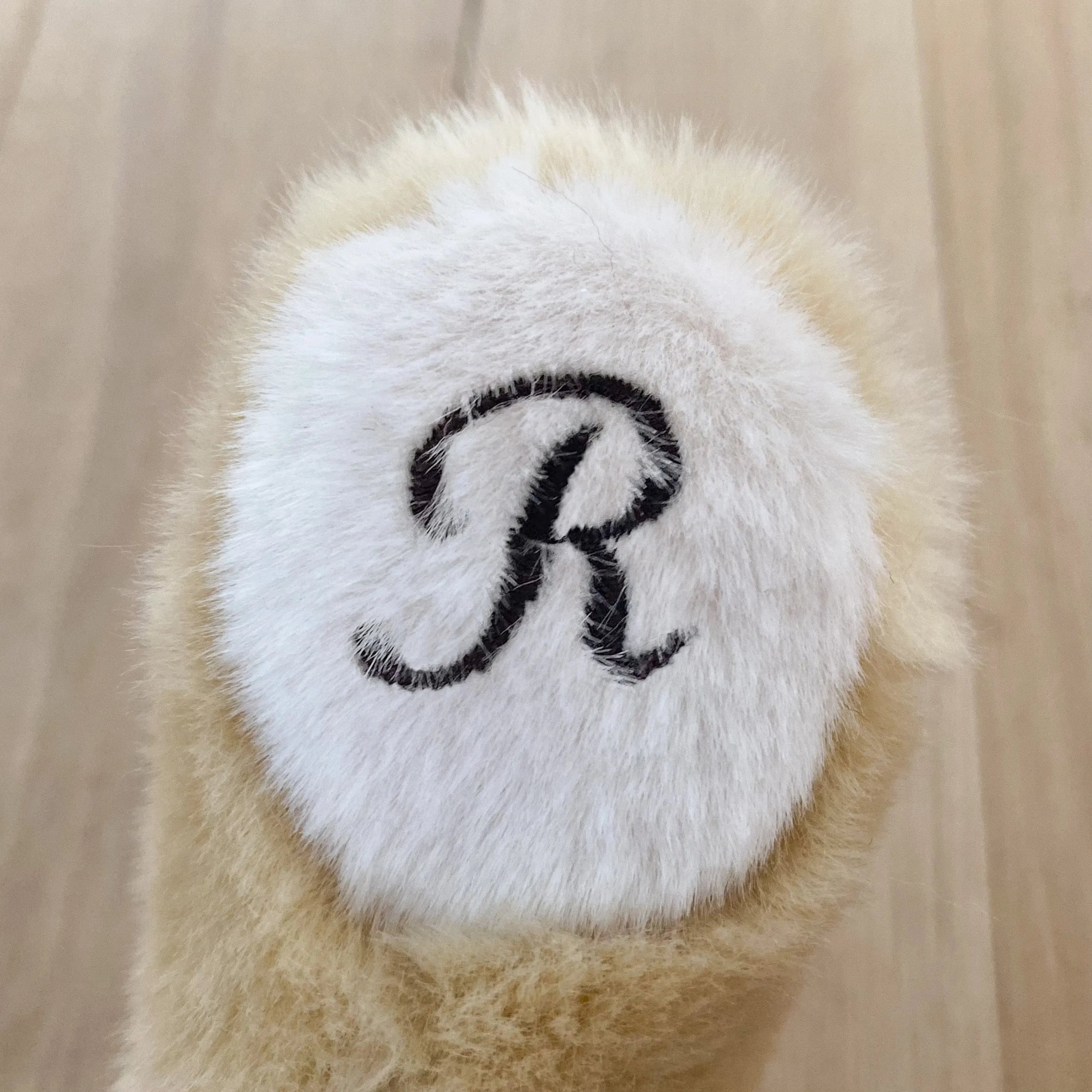 la-pelucherie-broderie-patte-lion-melchior-personnalis-e image 1