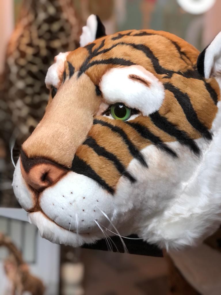 la-pelucherie-tigre-g-ant-peluche-xxl-180-cm-rayures image 2