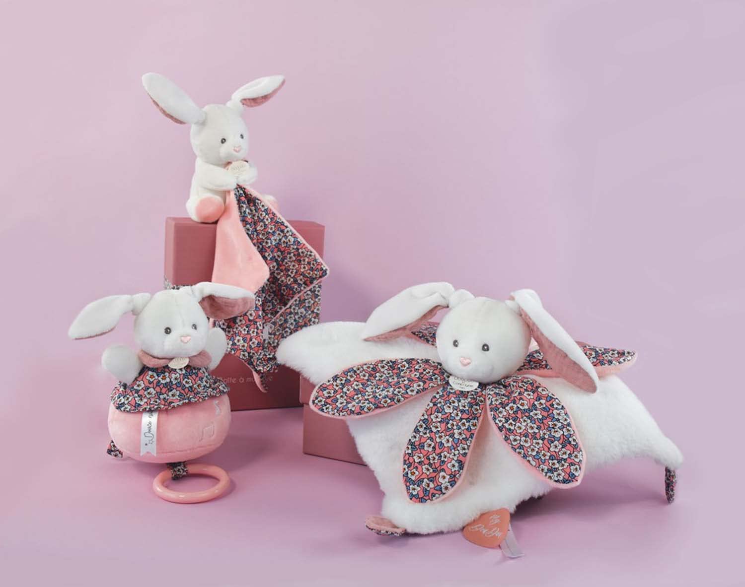 doudou-et-compagnie-les-boh-aime-pantin-lapin-rose-dc4020 image 5