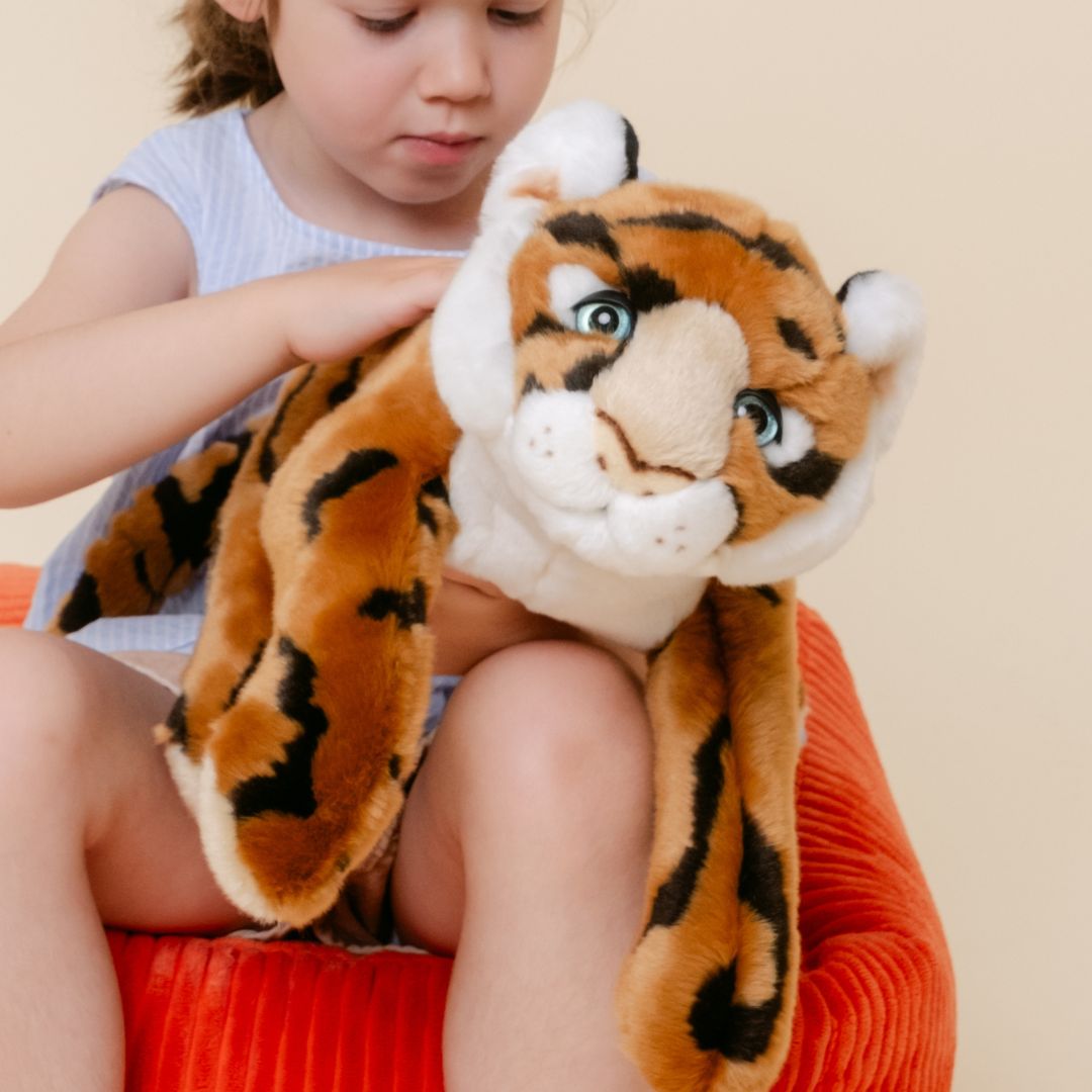 la-pelucherie-jungle-savane-tigre-c-sar-peluche-petit-35-cm-doux image 2