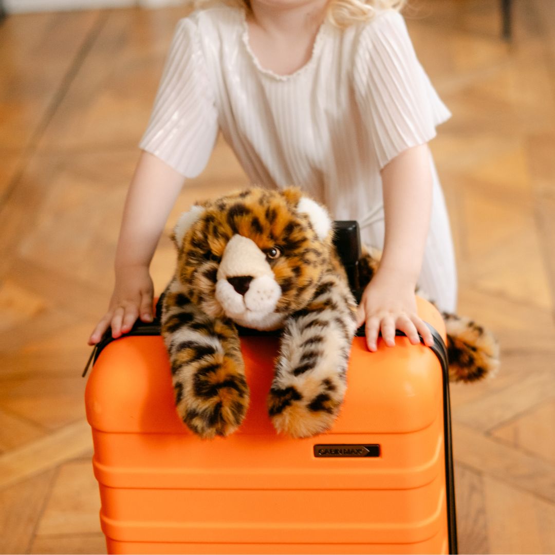 la-pelucherie-jungle-savane-l-opard-sasha-peluche-petit-35-cm-tachet-e image 3