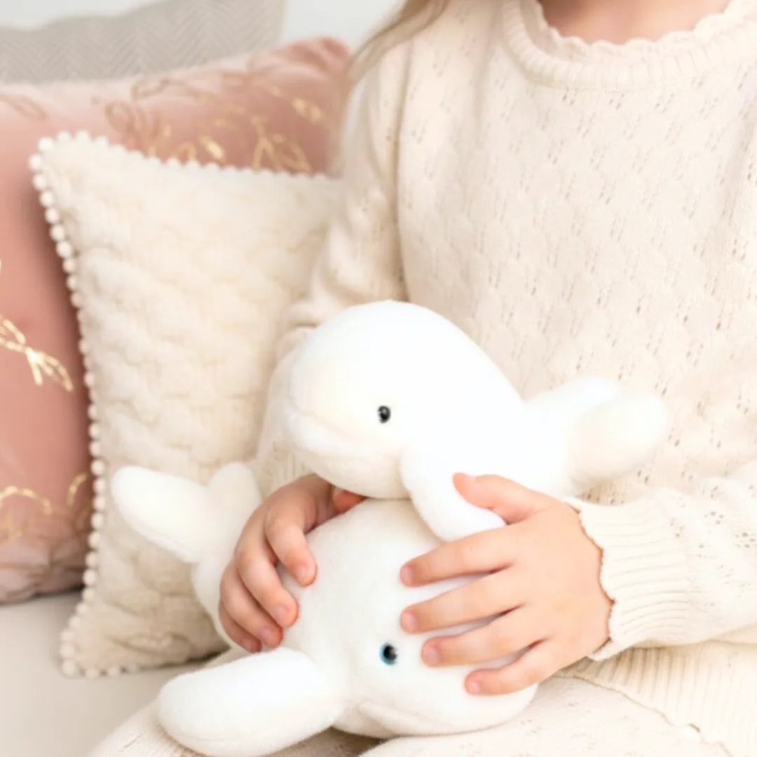 la-pelucherie-la-mer-baleine-romy-peluche-petit-35-cm-bleue image 4